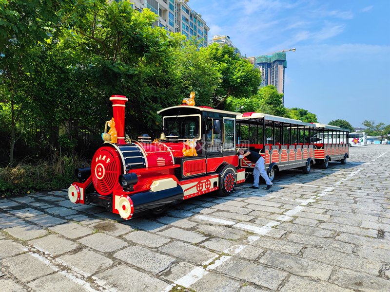 观光小火车成为景区新风景